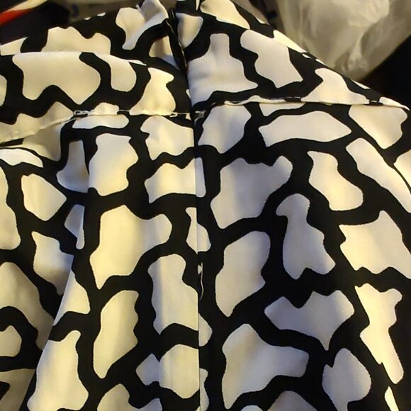 Express women's romper with top designed and black shorts nwt - Picture 3 of 8